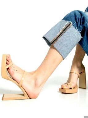 Jeffrey Campbell Nude Patent Platform Heels Square Toe Chunky Mule Sandals Sz 11